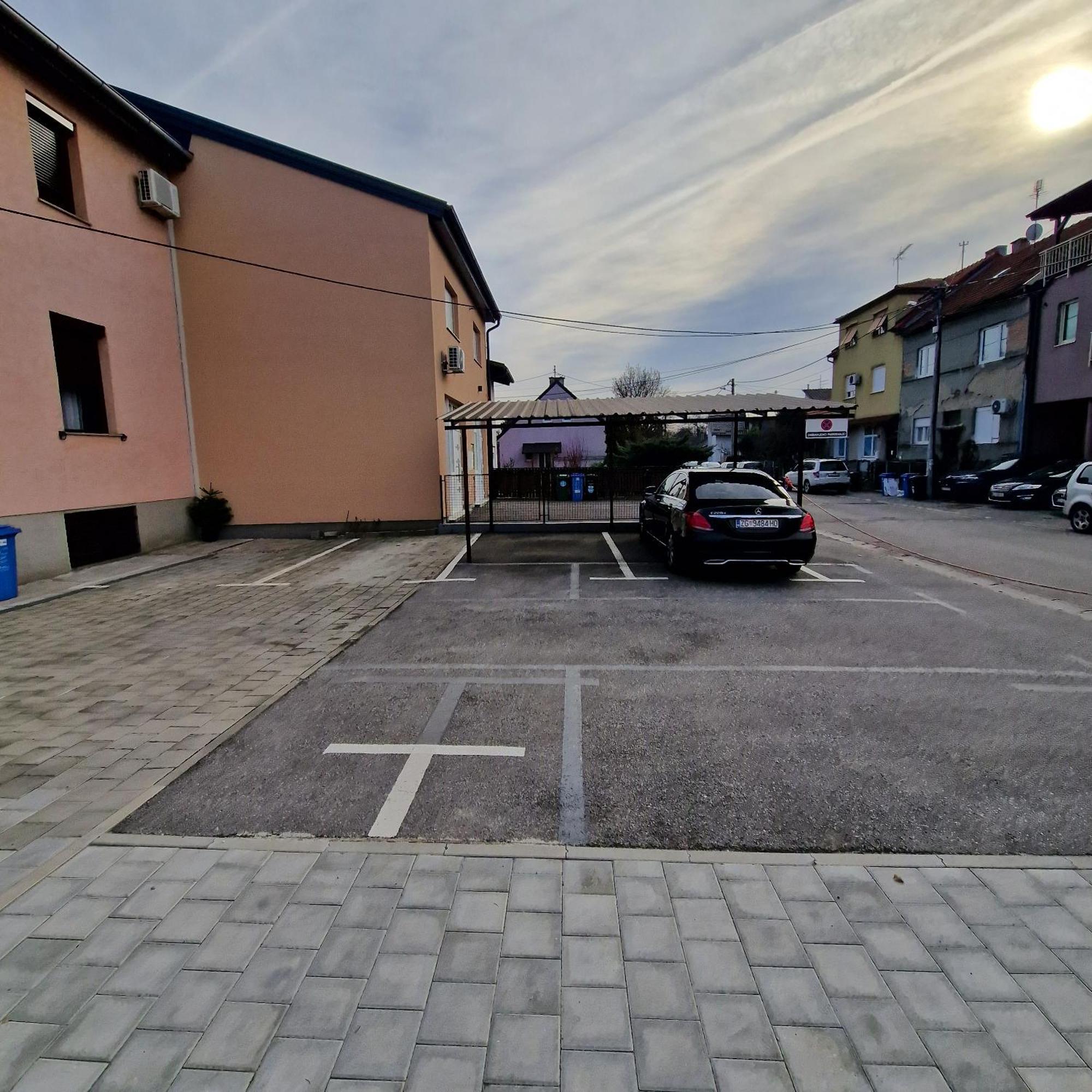 Apartment Mavero-Free Private Parking Zagreb Exteriör bild